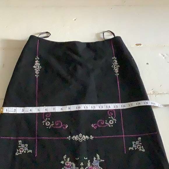 Vintage wool cross stitch embroidered skirt a line - Picture 7 of 7